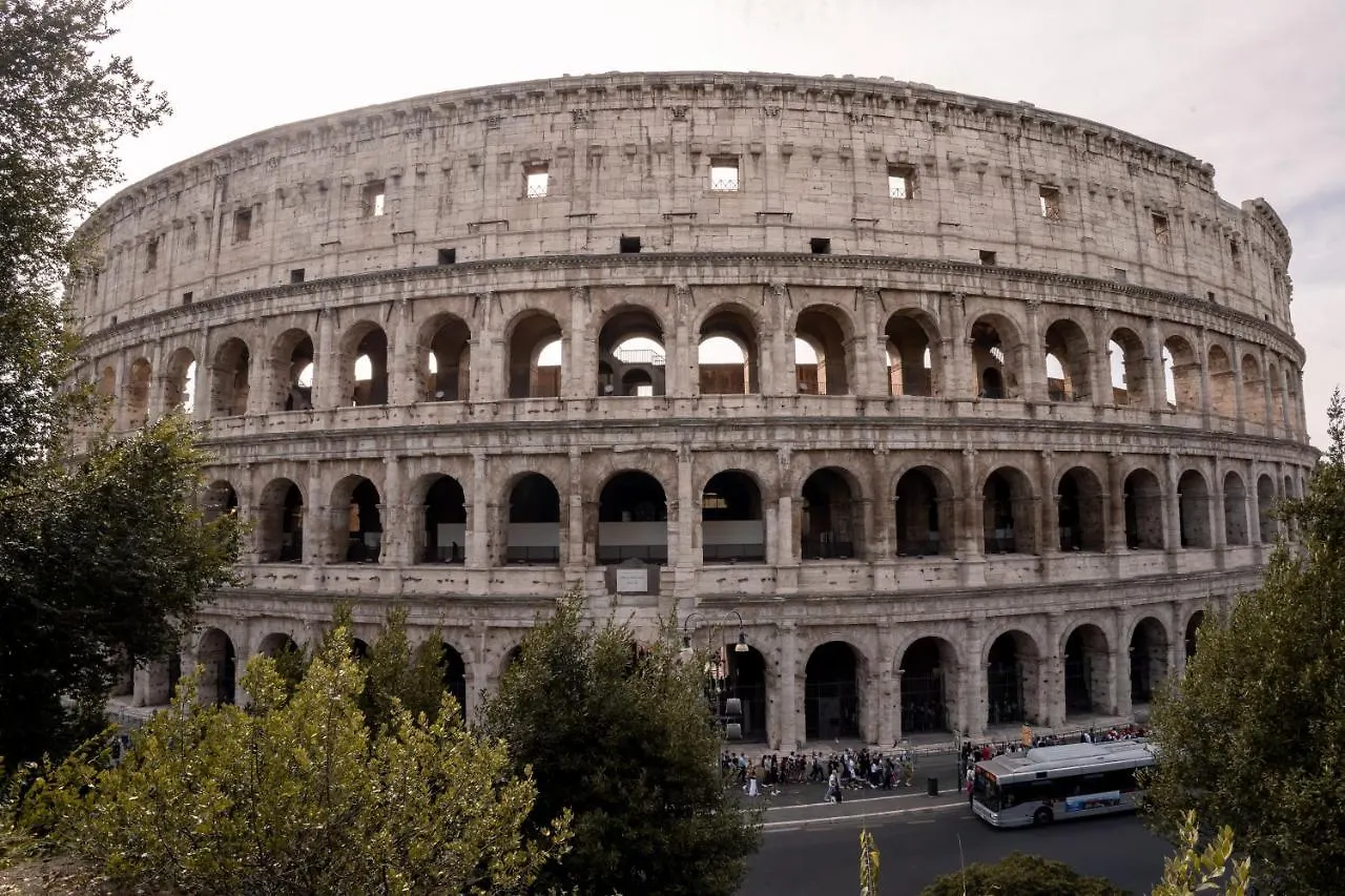 Roofrhome Rome 0*,